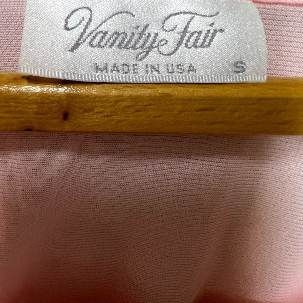 Vintage Pink Vanity Fair Nightgown Embroidered Women's Small Nylon Made In USA - Picture 3 of 8